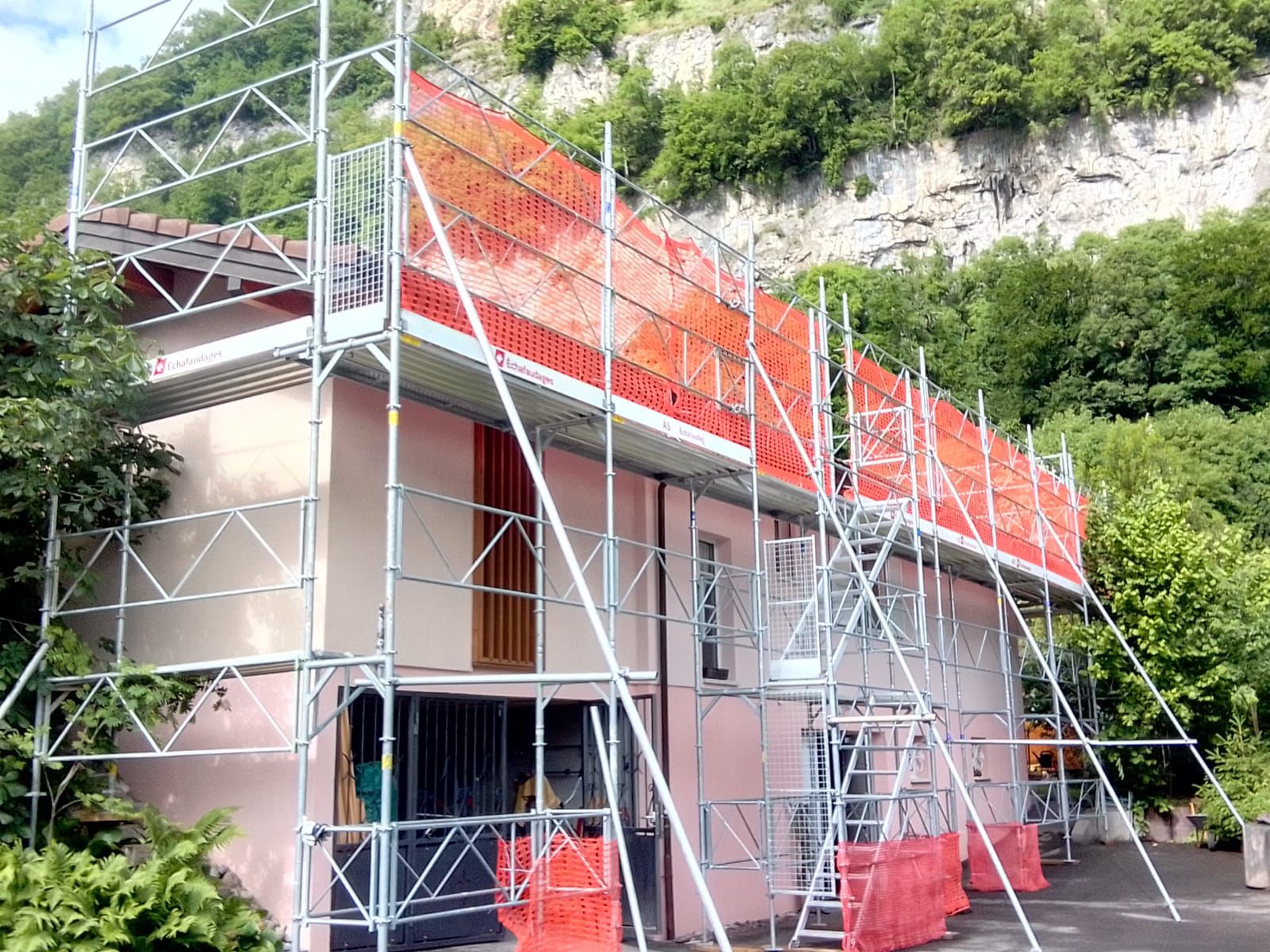 Notre mission en tant qu’entreprise d’echafaudage à Aigle